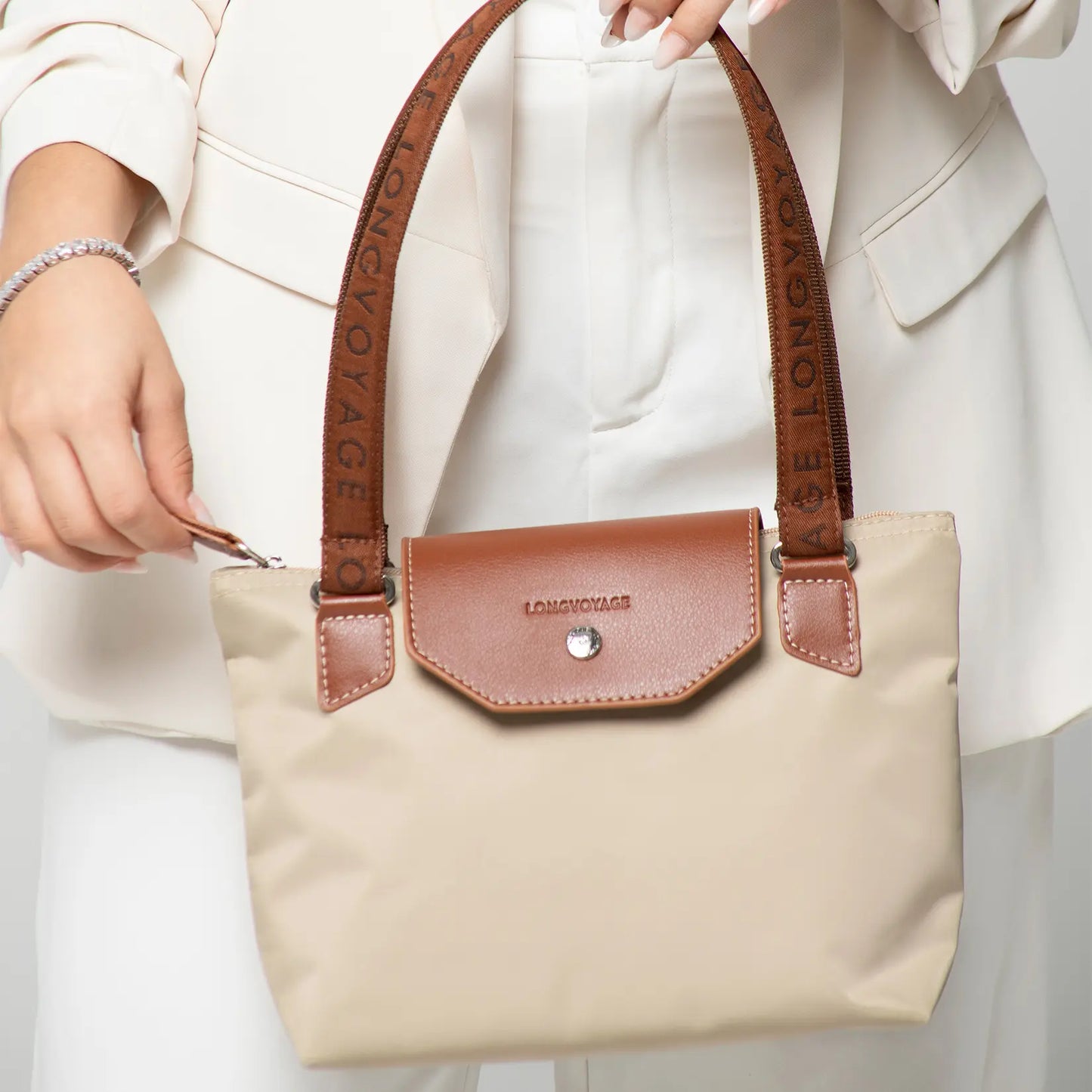 Sac Chica Essential